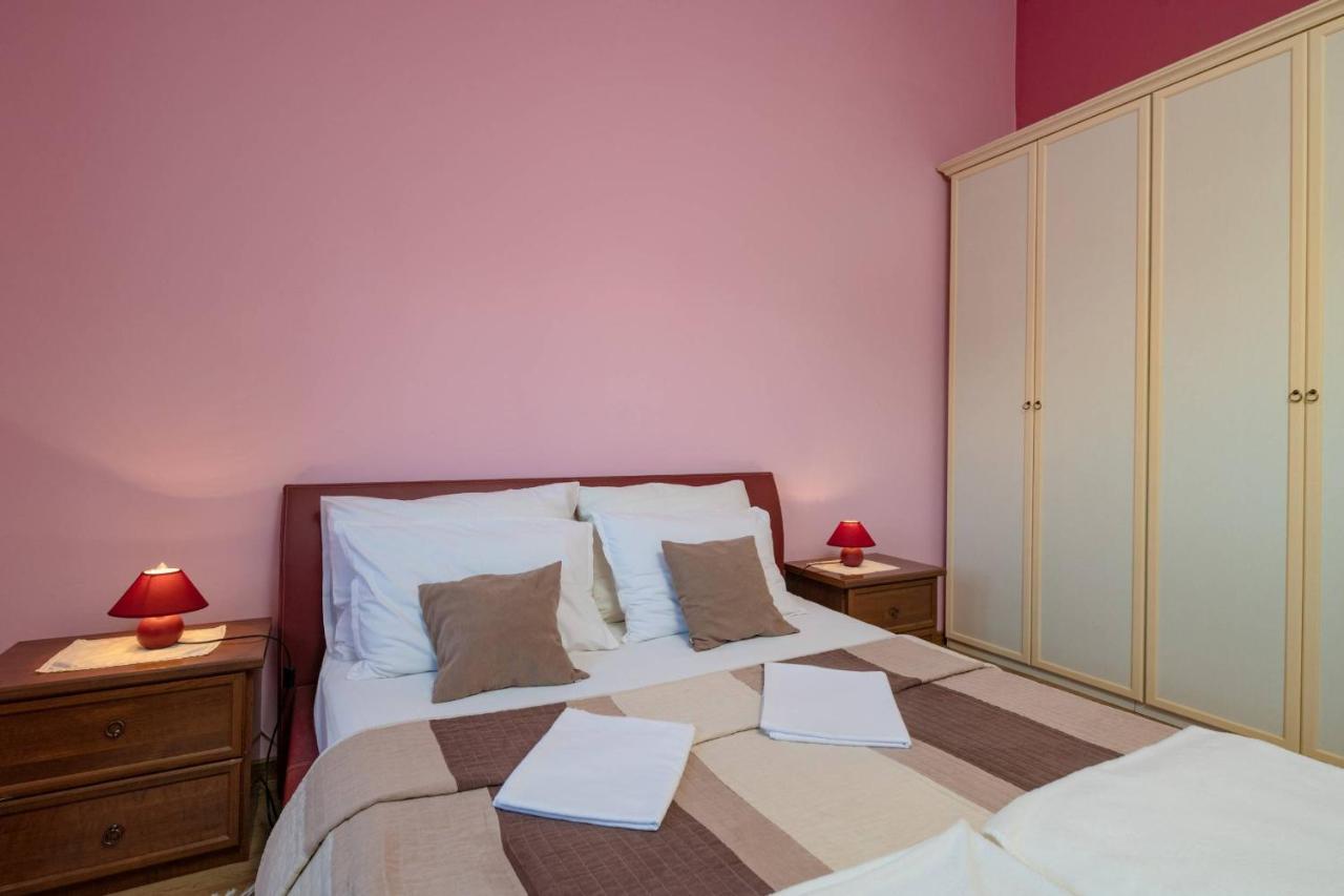 Apartment Josephine 로비니 외부 사진